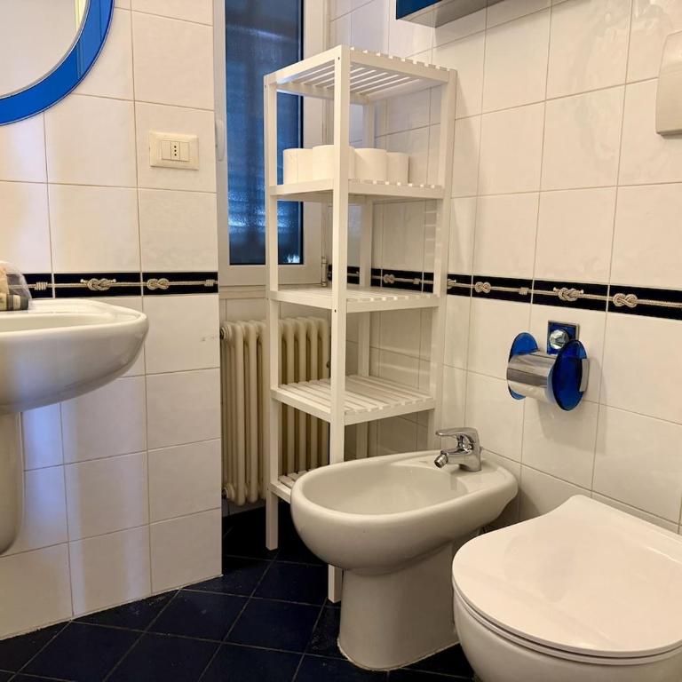 HOST4U - Luxury Beautiful Two Bedrooms Apartment front Beaches in Imperia, Casa Catalina - Apartment mit 2 Schlafzimmern und Meerblick - 22