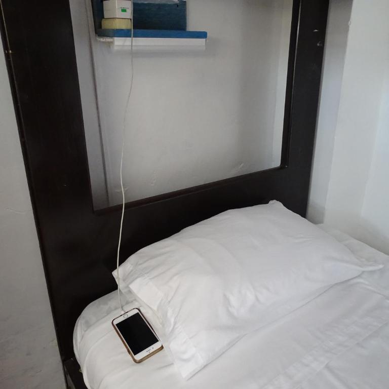 Crater Eruption Backpacker Hostel - Bed in 4-Bed Female Dormitory Room - 5