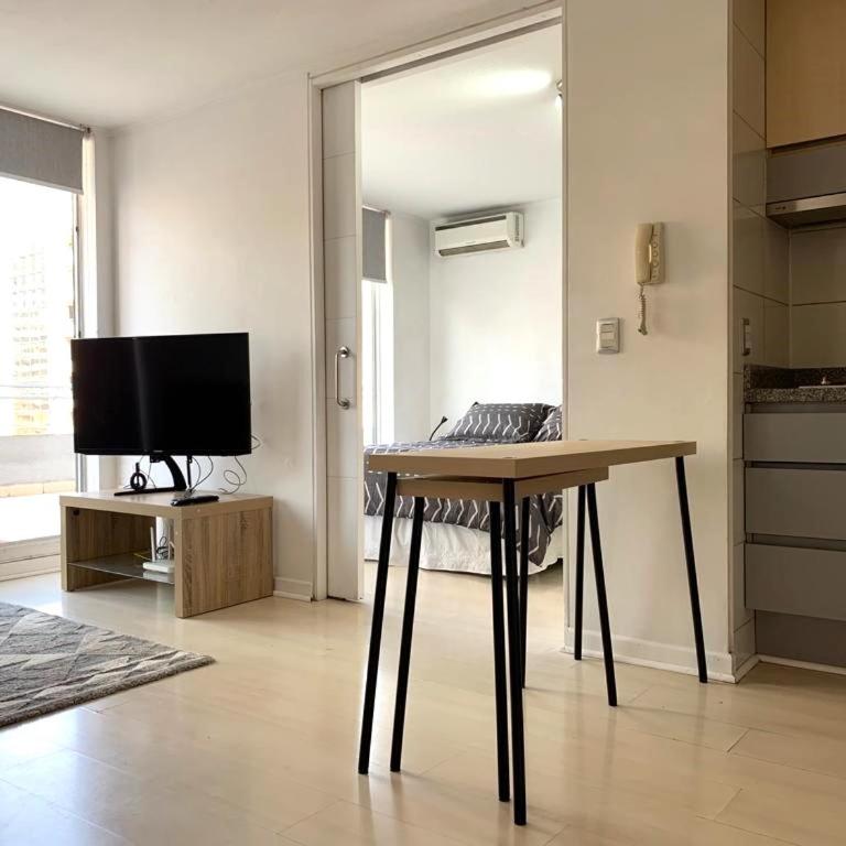 Departamento 1 pieza con balcón en Providencia - One-Bedroom Apartment - 2