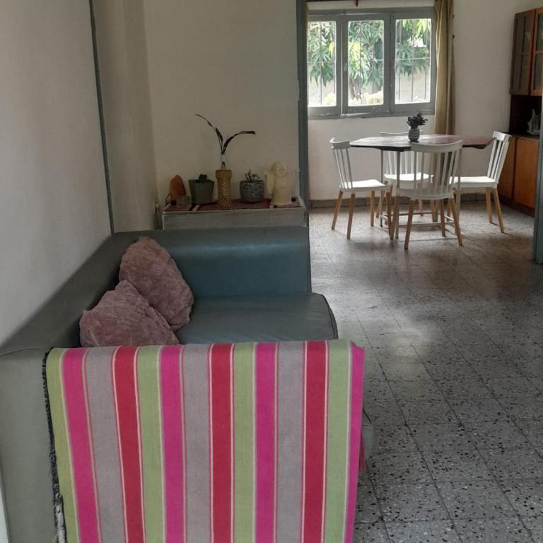 Casa con jardín y vista al cerro en Portezuelo Salta - Casa con 1 dormitorio - 3