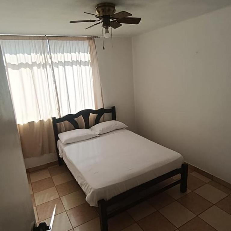 Hosp Norte Los Organos - Habitación Individual Amplia - 3