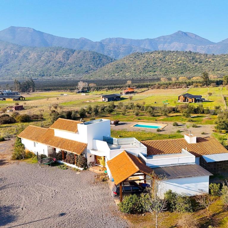 Family plot in Pelequén in private condominium - Casa de 6 dormitorios - 1