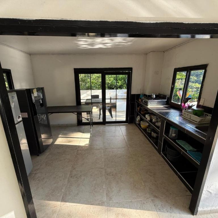Refugio brisaverde - Three-Bedroom Villa - 13