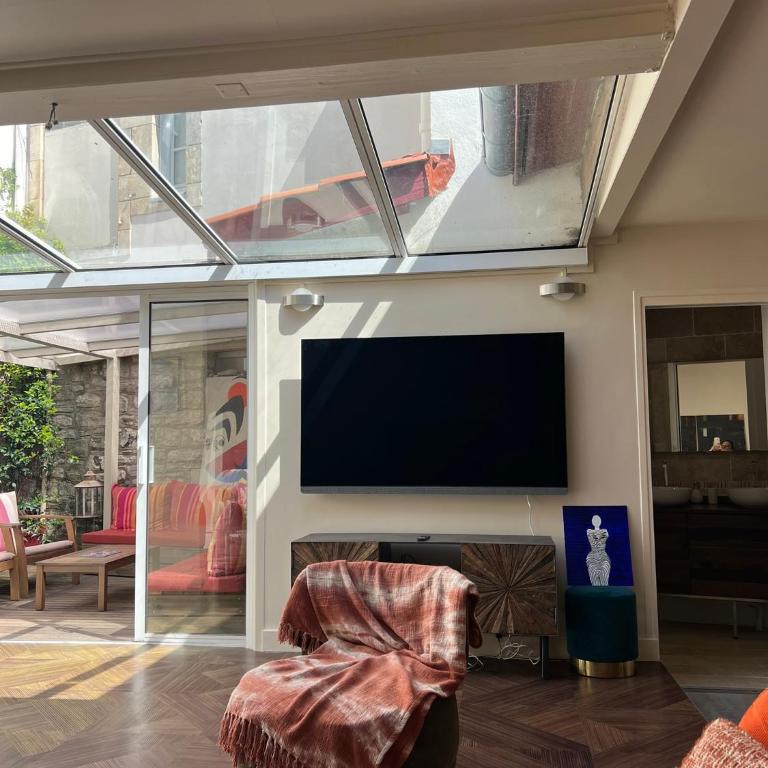 Charming apartment city center-Grande Plage 5 min walking - Appartement 2 Chambres - 24