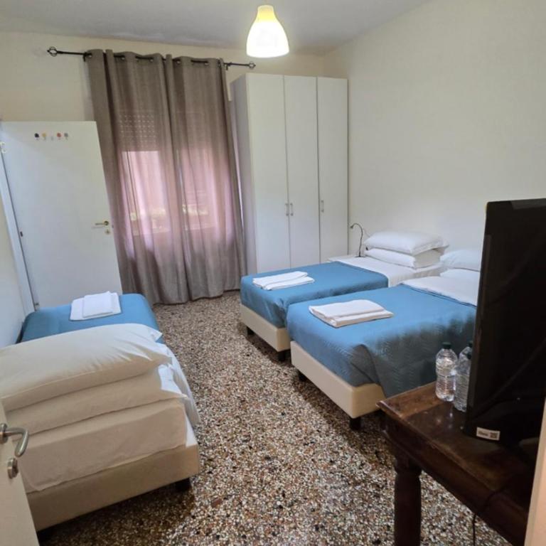 Comfort rooms in Venice - Camera Tripla con Bagno Privato - 6