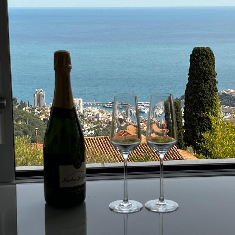 F1 4-Bedrooms Villa with Parking, AC & Pool 8 to 10 guests - Villa Supérieure - 2