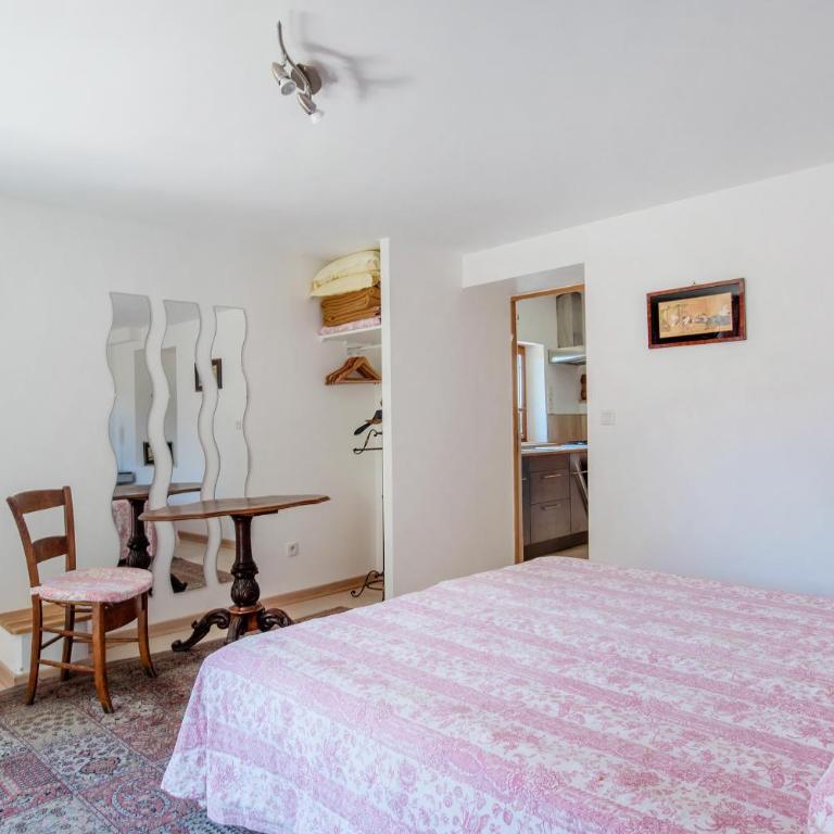 LE GRAND PARIS LA MAISON DE VACANCES - Chambre Double - 5