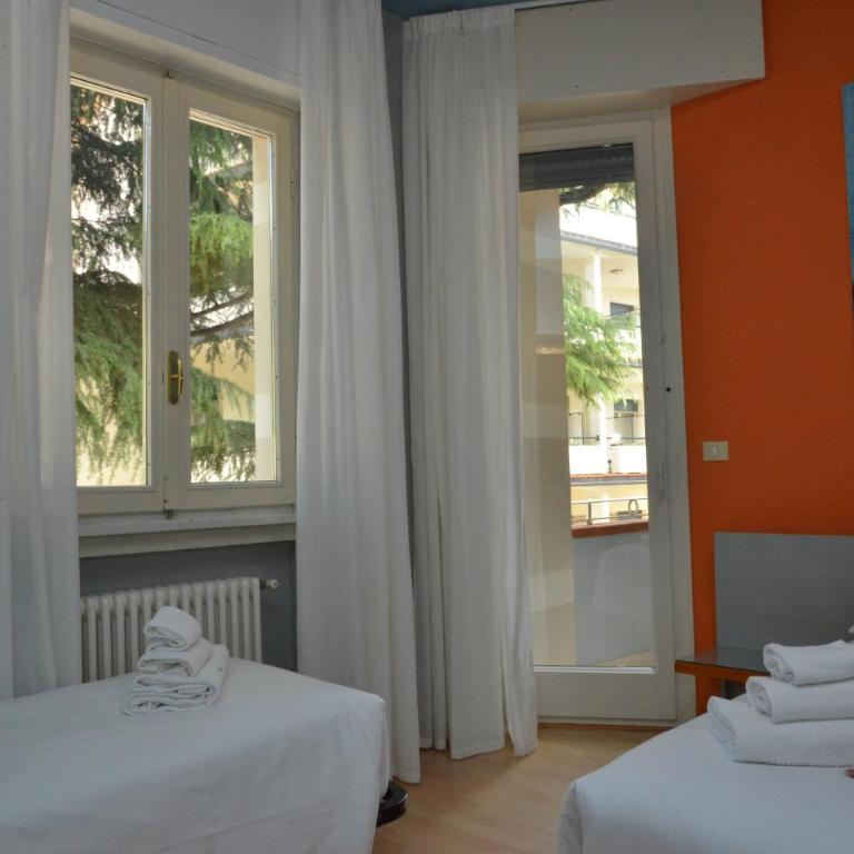 Hotel Luna - Camera Tripla Standard con Balcone e Vista Città - 9