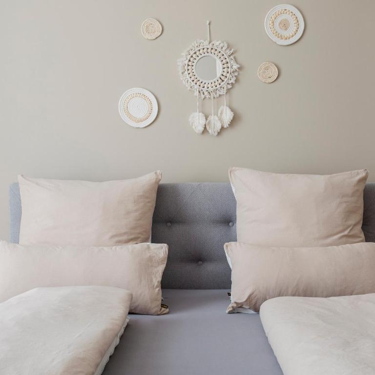 Boho Living Altstadt Suites - Free Parking by HERO HOMES Graz - Two-Bedroom Superior Apartment - 23