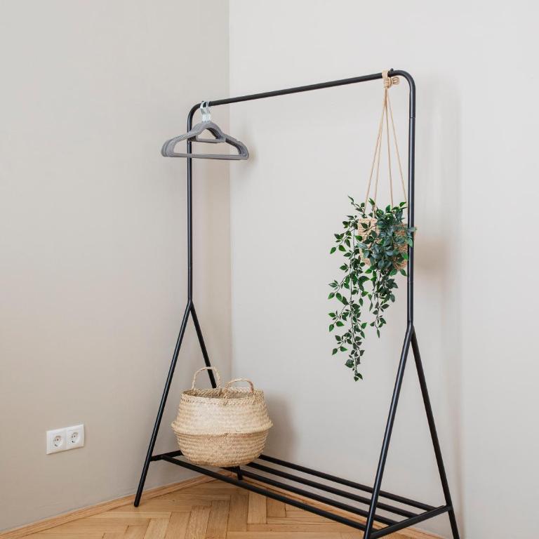Boho Living Altstadt Suites - Free Parking by HERO HOMES Graz - Two-Bedroom Superior Apartment - 22