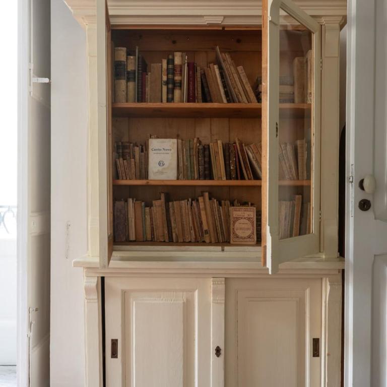 CA - Historic apartment with refined design - Vacation Home - 7