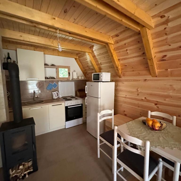 Apartman Boro - One-Bedroom Chalet - 5