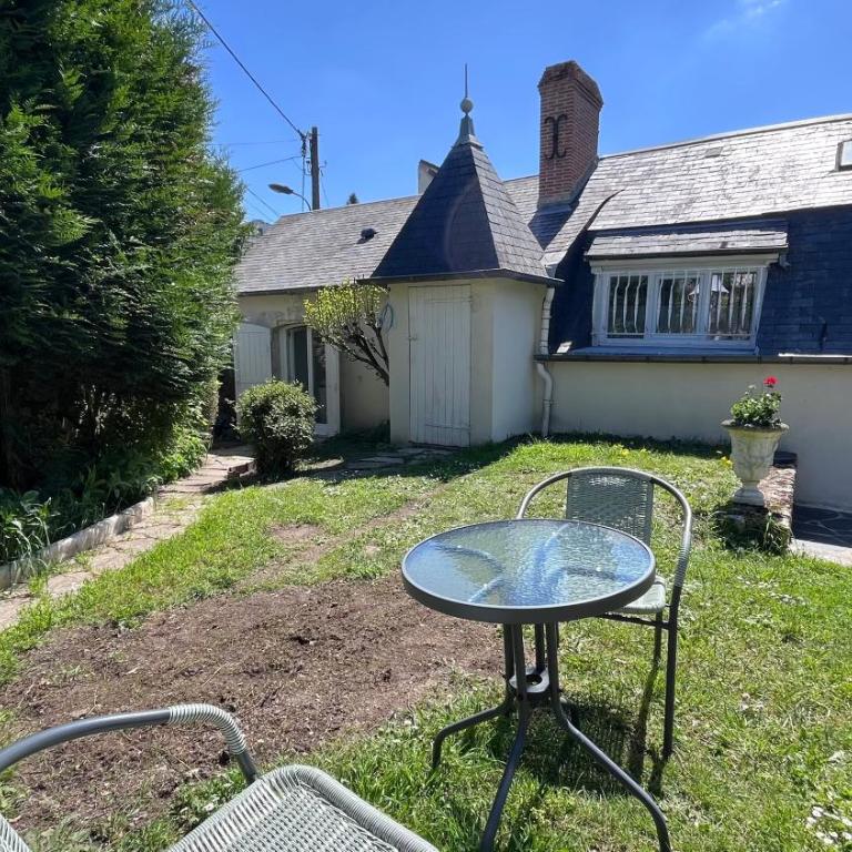 Le Jardin Secret - 8p - 4 suites - Salle de cinéma - Four-Bedroom House - 9