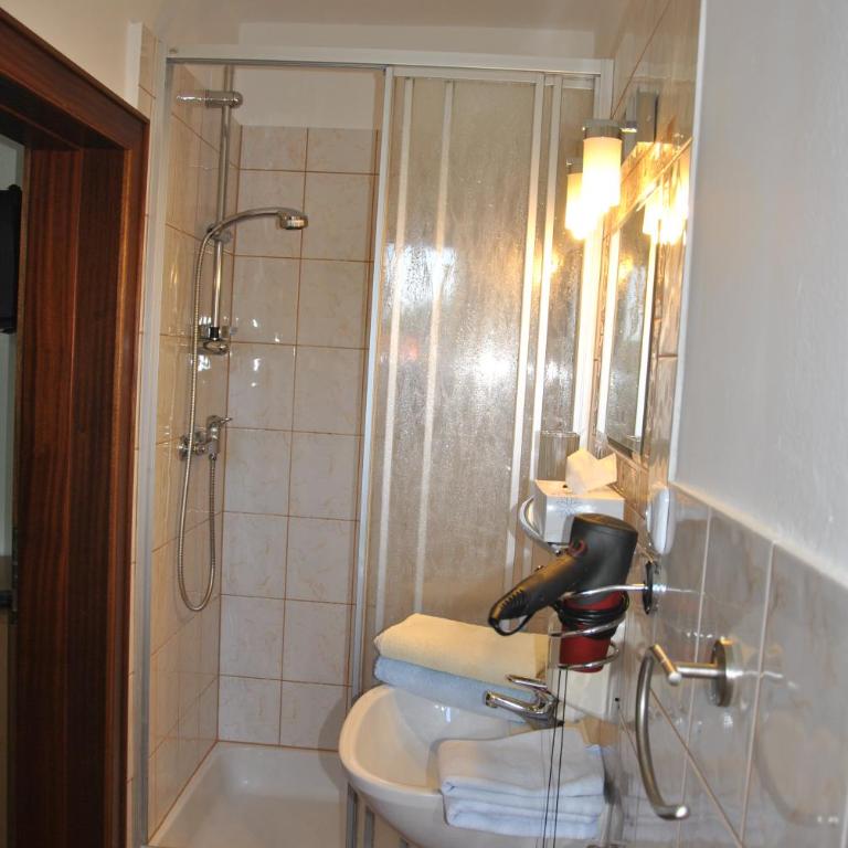 Frühstückspension Matheidl - Kleines Doppelzimmer - 11