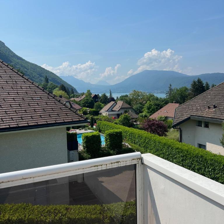 Villa avec piscine à 5 minutes du lac - Three-Bedroom Villa - 28