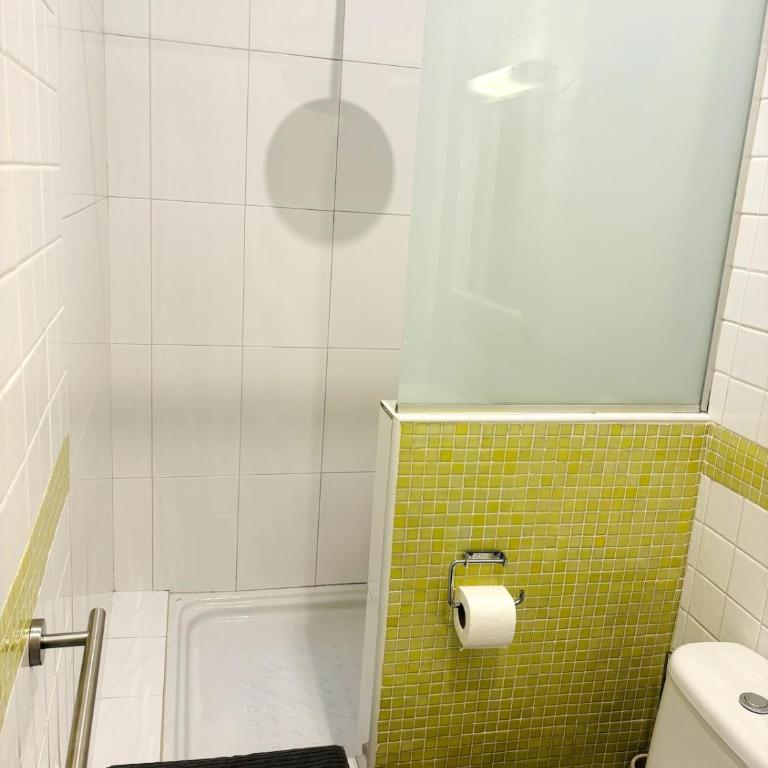 Charming Stay in Barcelona Near Las Ramblas - Two-Bedroom Apartment - 6