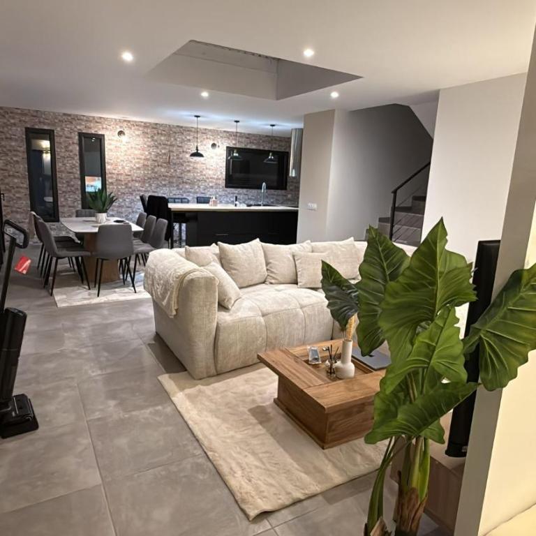 Contemporary Provençal villa with pool - Villa avec Piscine Privée - 17