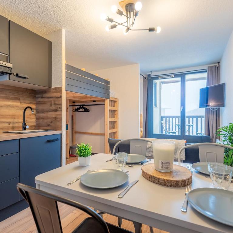 Balcony Ski-In Ski-Out with View apartments in centre of Val Thorens - Apartment with Mountain View - 5