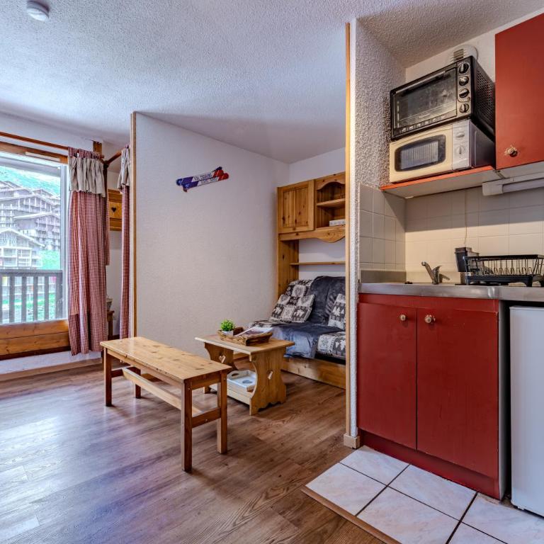 Balcony Ski-In Ski-Out with View apartments in centre of Val Thorens - Apartment with View and Balcony - 10