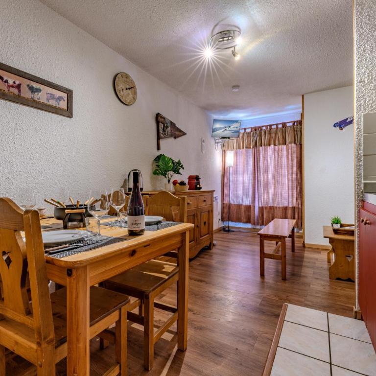 Balcony Ski-In Ski-Out with View apartments in centre of Val Thorens - Apartment with View and Balcony - 7