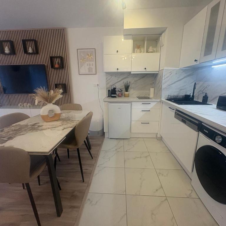 Disneyland Paris 5 Min Air Conditioning Free Parking RER A Paris - Apartment mit 2 Schlafzimmern - 12