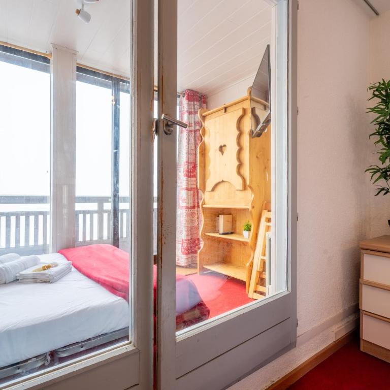 Balcony Ski-In Ski-Out with View apartments in centre of Val Thorens - Apartment with View and Balcony - 12