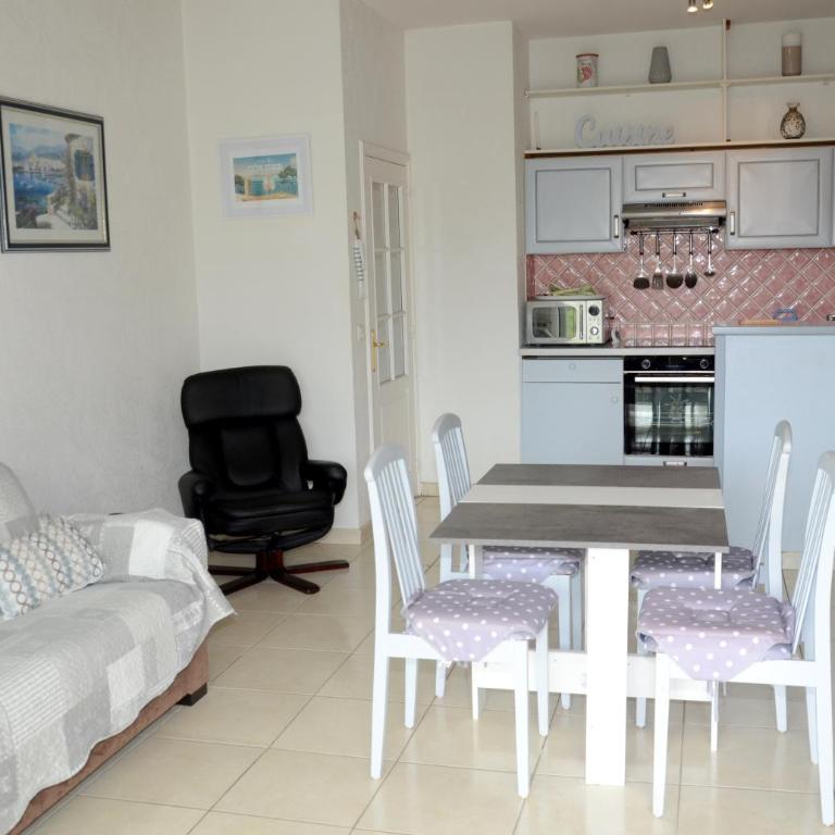 Charmant appartement bord mer dans un grand parc - Apartment mit 1 Schlafzimmer - 17