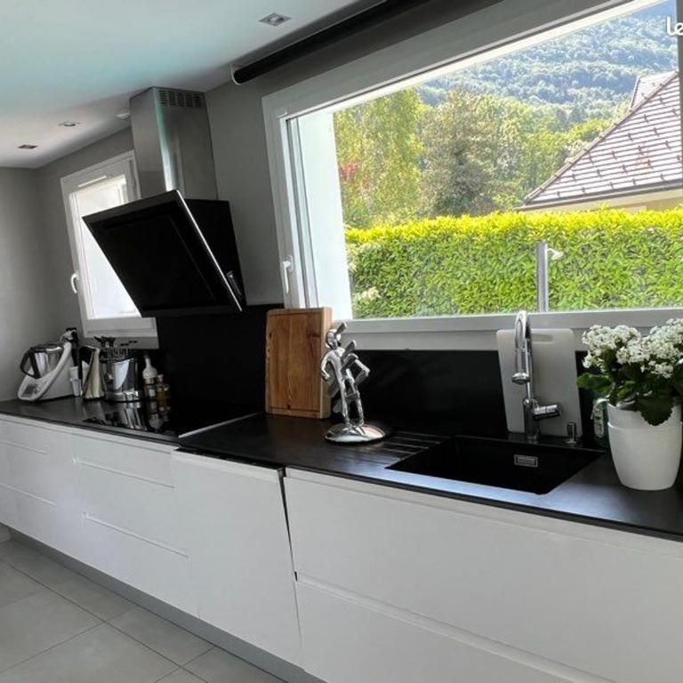 villa au calme avec piscine et vue sur le lac - Villa mit 3 Schlafzimmern - 15