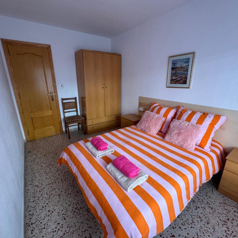 La Turia Soleada - Three-Bedroom Apartment with Balcony - 9