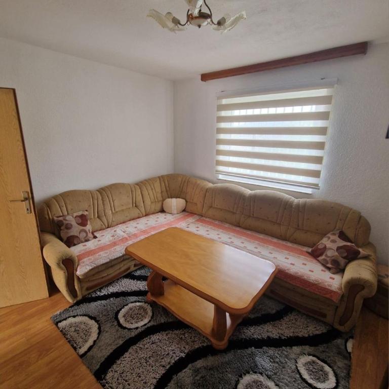 Privatna Kuća - Kuća sa 2 Spavaće Sobe - 1