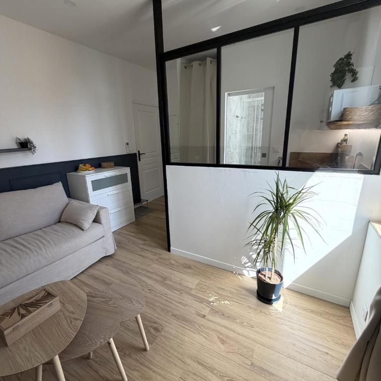Charmant studio climatise proche remparts 5min - Appartement 2 Chambres - 13