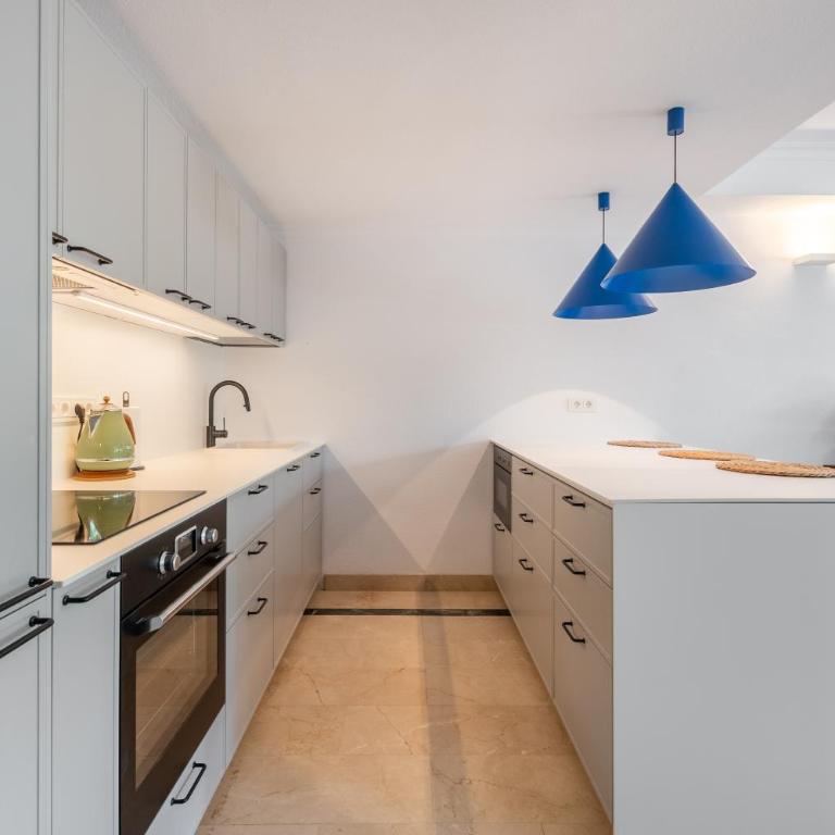 Hidden Gem 4 Bdr House Just Renovated on the Beach - Casa de 4 dormitorios - 6