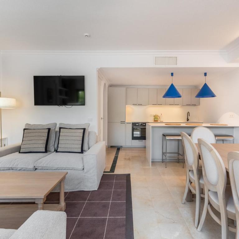 Hidden Gem 4 Bdr House Just Renovated on the Beach - Casa de 4 dormitorios - 3
