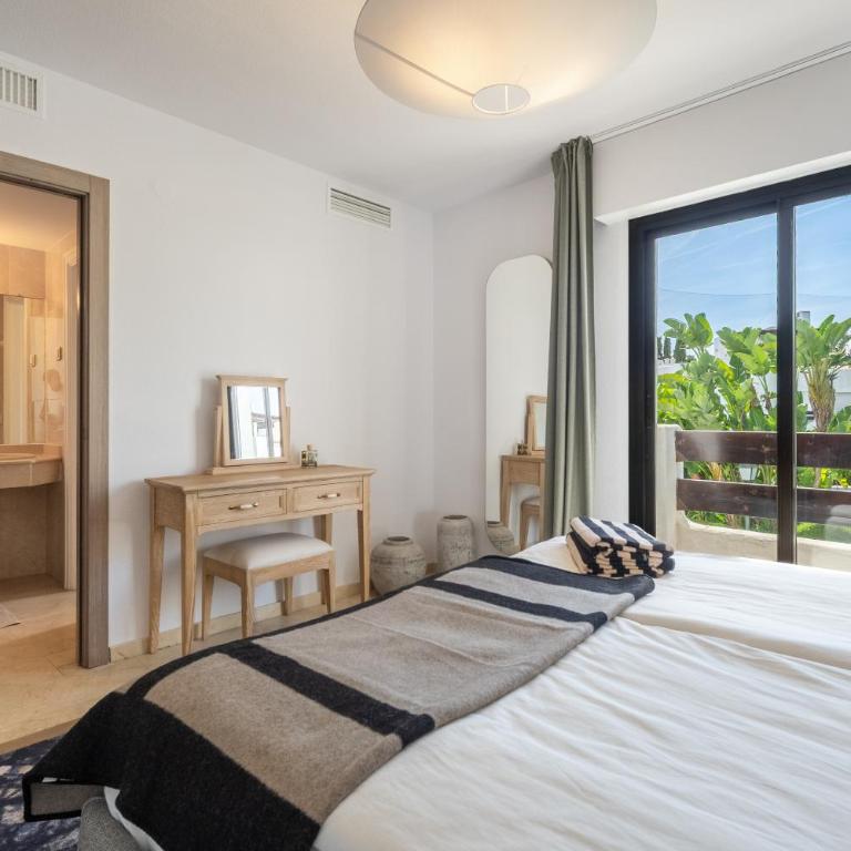 Hidden Gem 4 Bdr House Just Renovated on the Beach - Casa de 4 dormitorios - 9