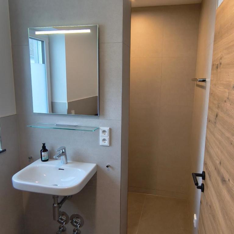Alpenblick Living - Apartment mit 2 Schlafzimmern - 10