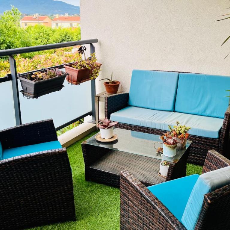 Charmant 2 pièces avec terrasse - Apartamento de 1 dormitorio - 2