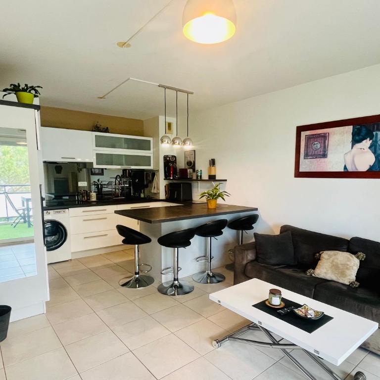 Charmant 2 pièces avec terrasse - Apartamento de 1 dormitorio - 5