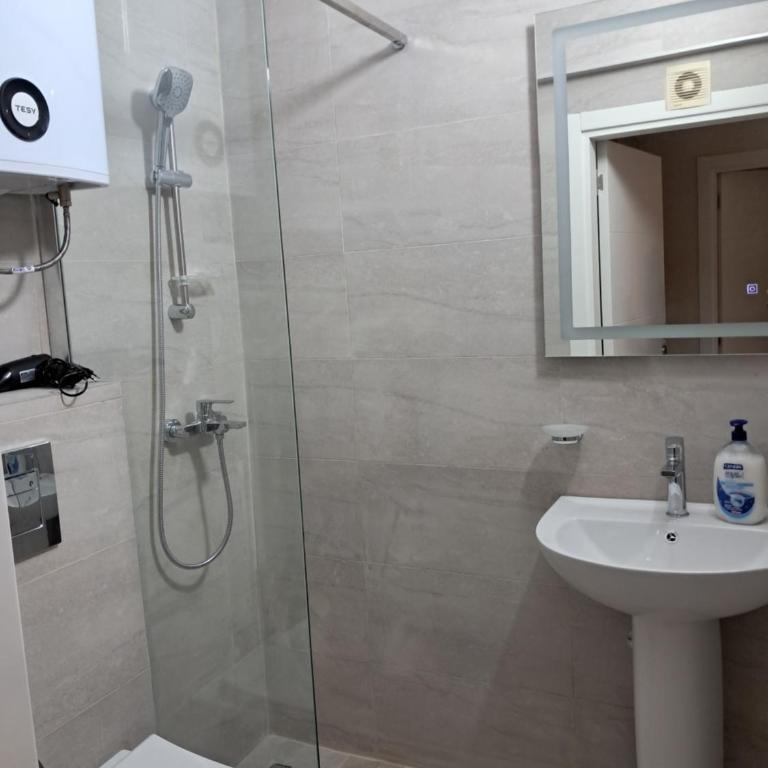APARTMAN Lux - Apartman sa 3 Spavaće Sobe - 2
