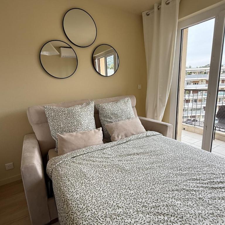 Charmant studio neuf proche centre et plages - Studio - 9