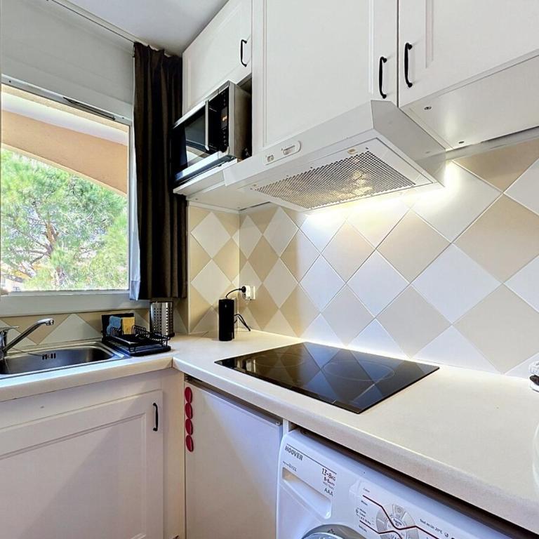 Mandelieu-la-Napoule Studio - Apartment with Garden View - 9