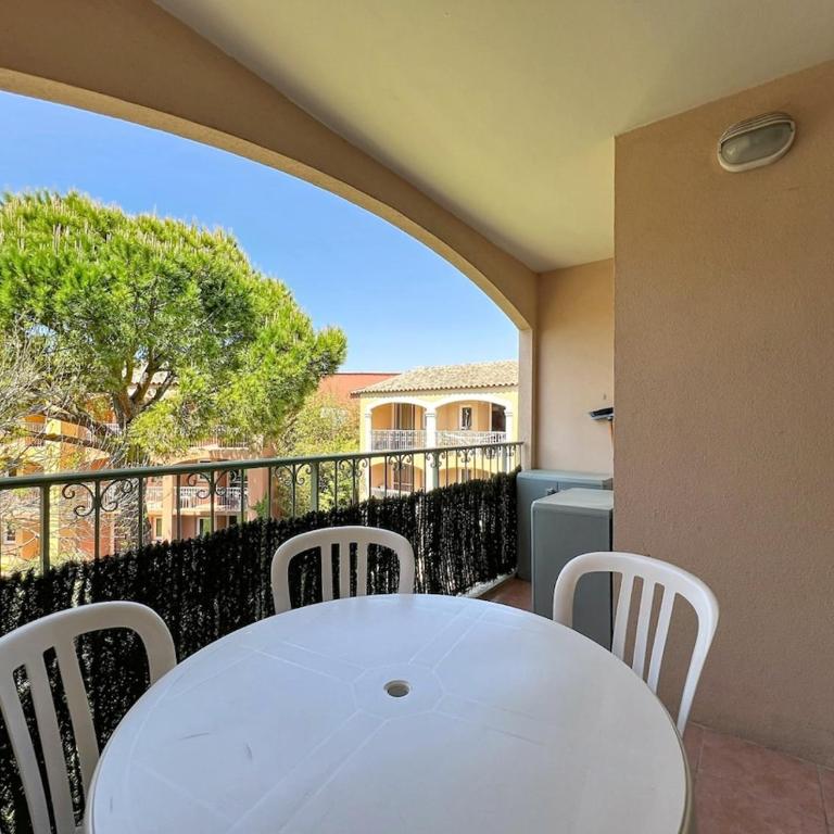 Mandelieu-la-Napoule Studio - Apartment with Garden View - 13