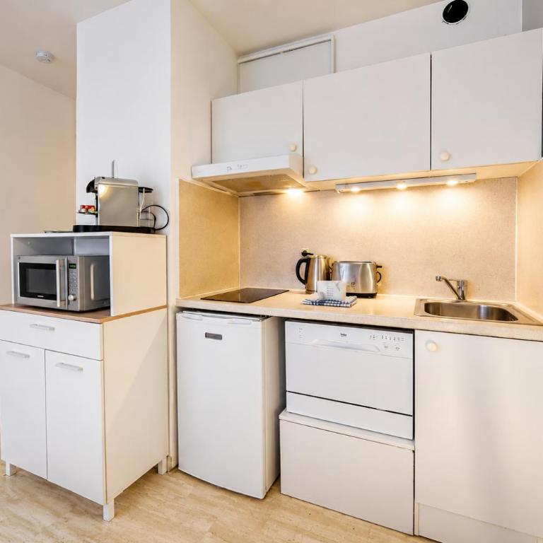 FRGK Victoria 3 Central Cannes studio Terrace, AC & Ultra-Fast Wi-Fi - Studio-Apartment mit Balkon - 4