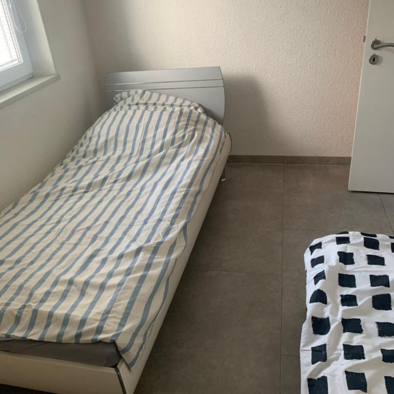 Ganze Ferienwohnung Nürnberg - Camera Budget Matrimoniale/Doppia con Letti Singoli - 8