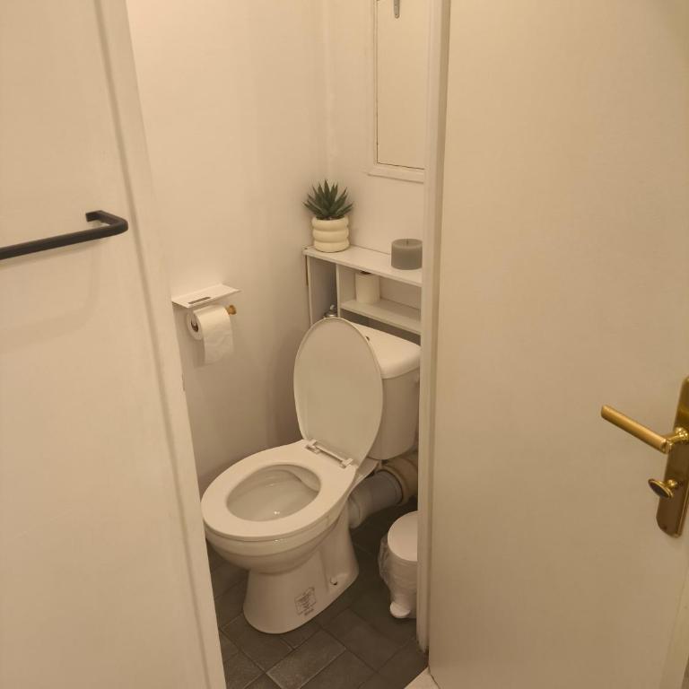 Home2Sea - Piscine, Jardin, studio cabine, 1 canapé lit convertible 2 ADULTES, 1 lit superposé triple 3 ENFANTS ou ADOS - Appartement 1 Chambre - 13