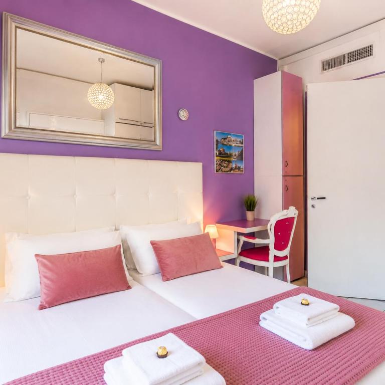 Stylish 8-Bed Home near Duomo ideal for Groups Families with terrace garden parking - Two-Bedroom House - 16