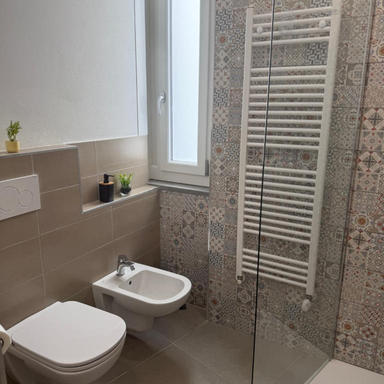 Livorno Housing - Appartamento con 2 Camere da Letto - 12