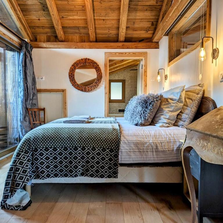 Super spacious, Beautiful apartment Great hikes - Two-Bedroom Apartment - 11