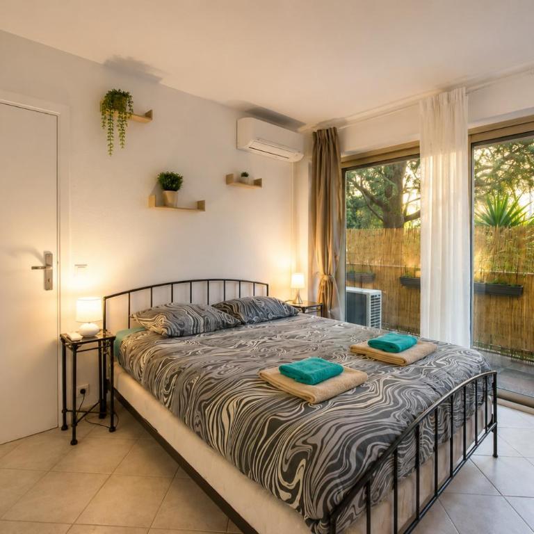 FRGK Tamaris Apartment Antibes Terrace, AC & Ultra-Fast Wi-Fi - Apartamento de 1 dormitorio con terraza - 4