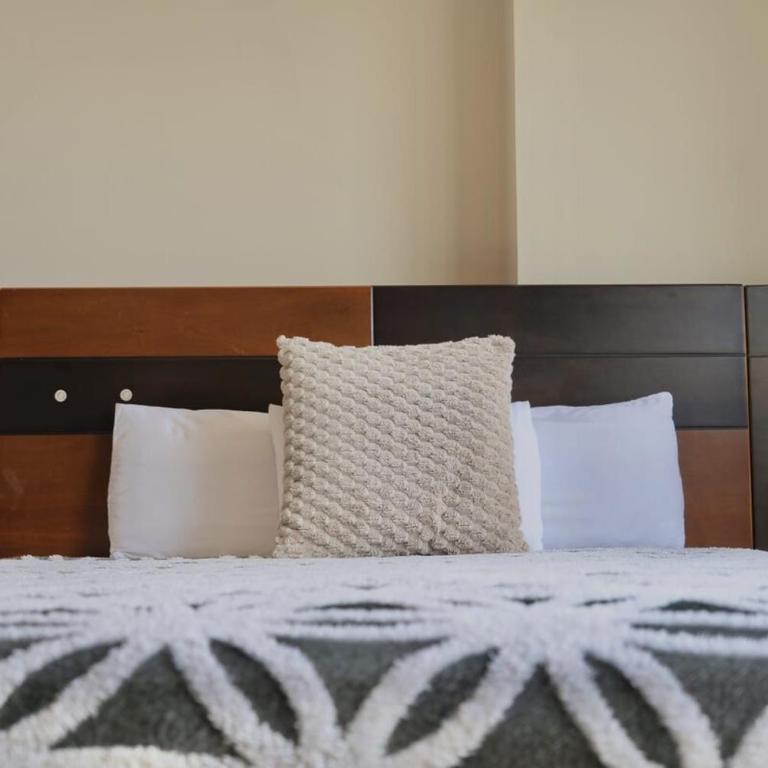 Puerto Santa Ana, river view 102 - Two-Bedroom Apartment - 9