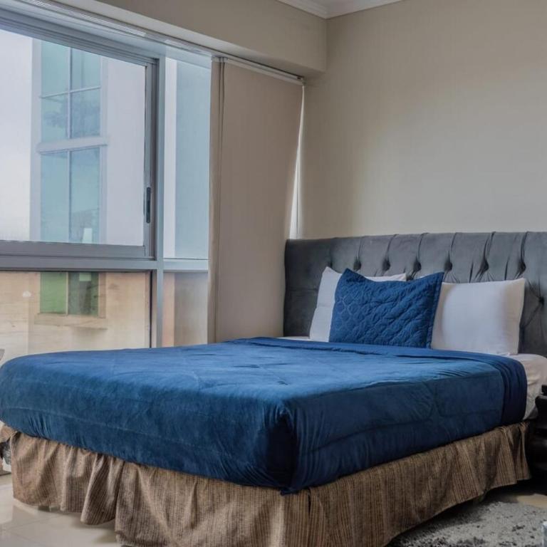 Puerto Santa Ana, river view 102 - Two-Bedroom Apartment - 10